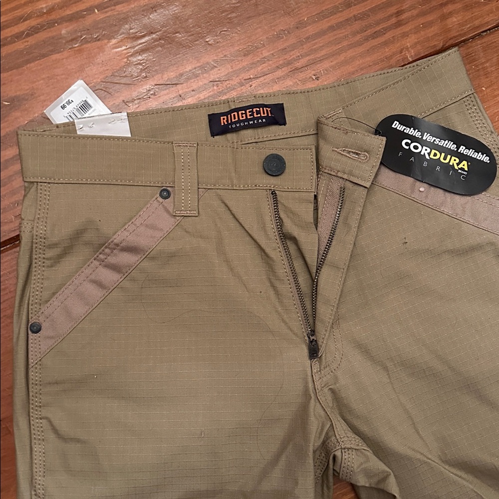 NWT Men’s Ridgecut work pants - Size 30/32 - Picture 2 of 5